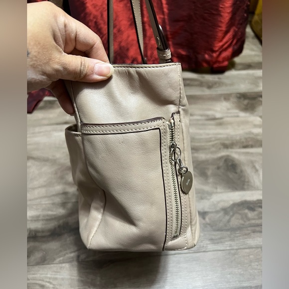 Coach Nude Gallery Tote - Picture 4 of 7